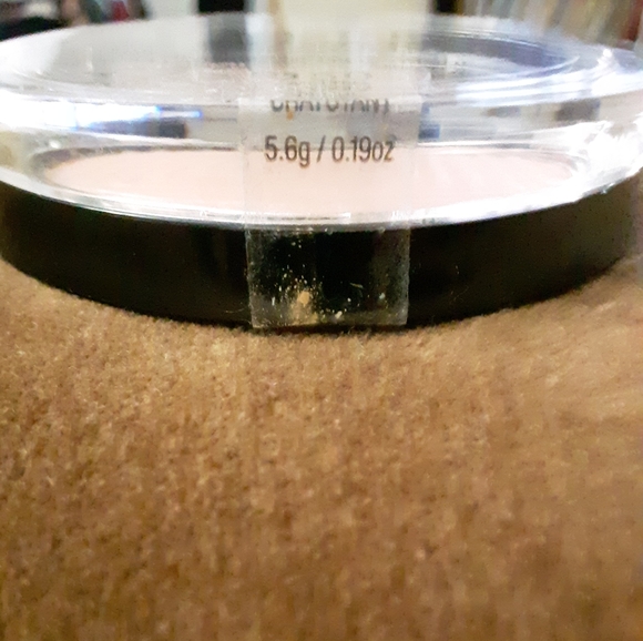 Maybelline Master Chrome Highlight - Picture 3 of 3